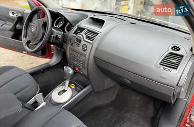 Хетчбек Renault Megane 2005 в 