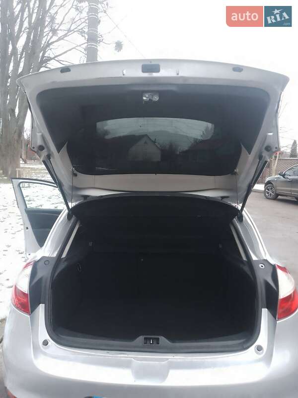 Хэтчбек Renault Megane 2011 в Сумах