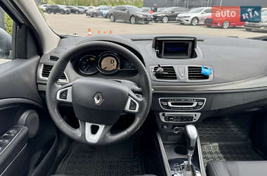 Хэтчбек Renault Megane 2012 в 