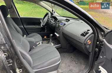 Хэтчбек Renault Megane 2005 в 