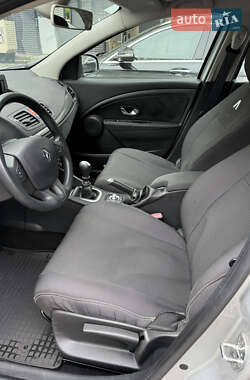 Универсал Renault Megane 2011 в 