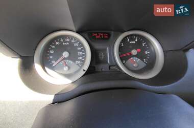 Хэтчбек Renault Megane 2003 в 