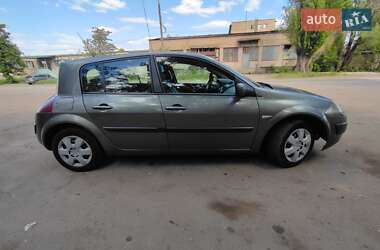 Хэтчбек Renault Megane 2003 в 