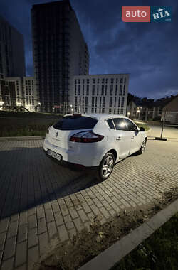 Хэтчбек Renault Megane 2015 в 