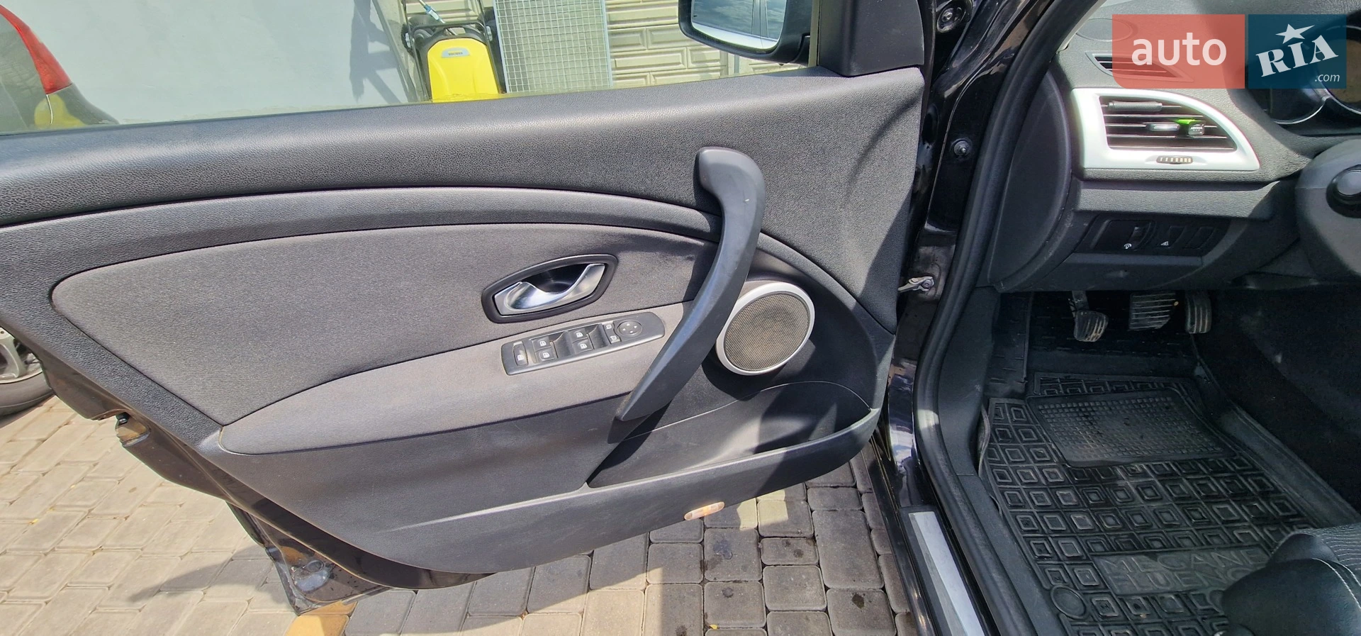 2010 Renault Megane - мініатюра 13