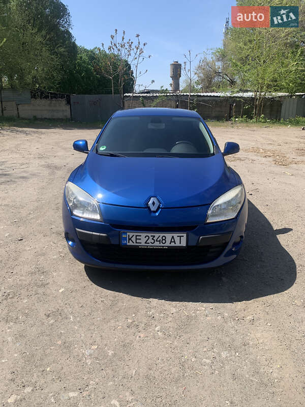 Хэтчбек Renault Megane 2009 в 
