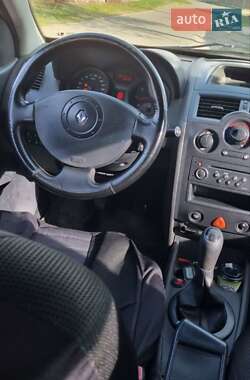 Седан Renault Megane 2005 в 