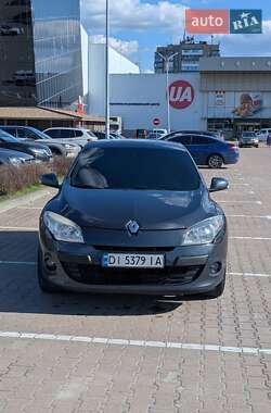 Хэтчбек Renault Megane 2010 в 
