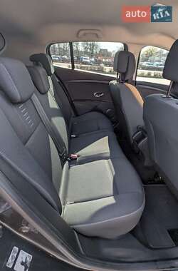 Хэтчбек Renault Megane 2010 в 