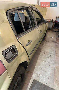 Хэтчбек Renault Megane 2004 в 
