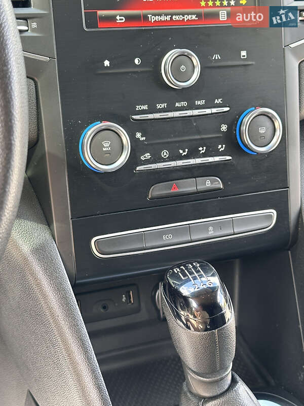 Универсал Renault Megane 2018 в Бориславе фото 21 Универсал Renault Megane 2018 в Бориславе