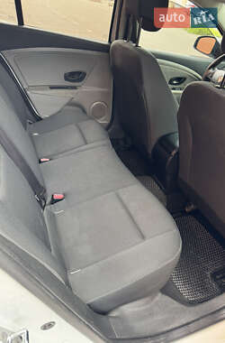 Хетчбек Renault Megane 2009 в 