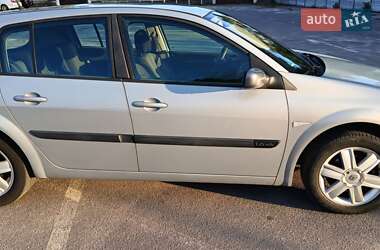 Хетчбек Renault Megane 2004 в 
