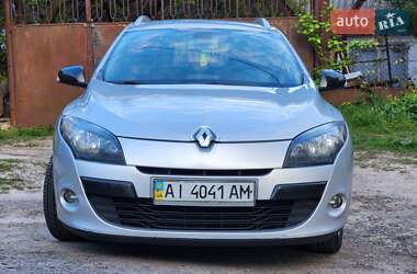 Хетчбек Renault Megane 2011 в 