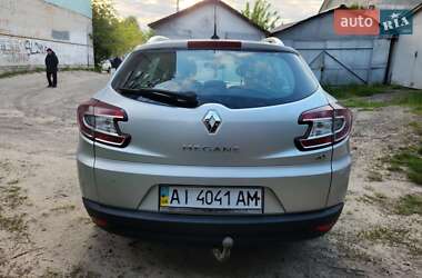 Хетчбек Renault Megane 2011 в 