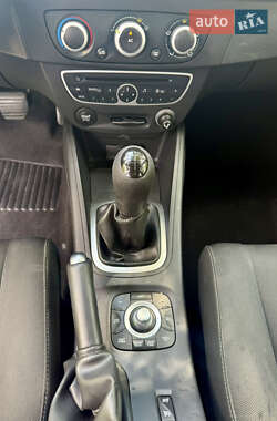 Хетчбек Renault Megane 2011 в 