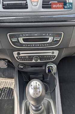 Хэтчбек Renault Megane 2012 в 