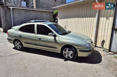 Седан Renault Megane 1999 в 