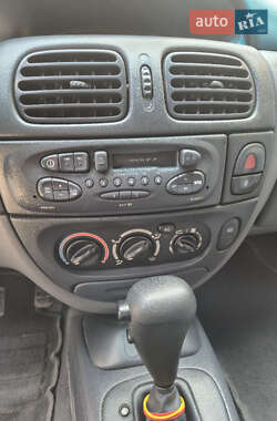 Седан Renault Megane 1999 в 
