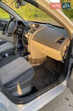 Седан Renault Megane 2003 в 