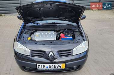 Хетчбек Renault Megane 2006 в 