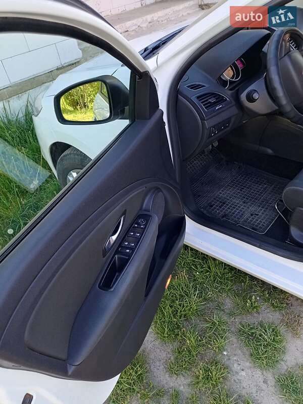 Універсал Renault Megane 2010 в Луцьку