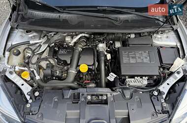 Хэтчбек Renault Megane 2014 в 