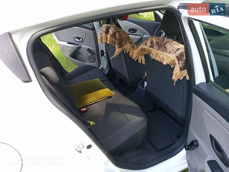 Хэтчбек Renault Megane 2009 в Гадяче фото 6 Хэтчбек Renault Megane 2009 в Гадяче