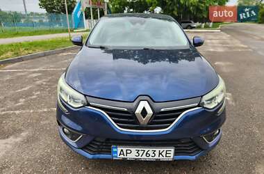Хэтчбек Renault Megane 2017 в 