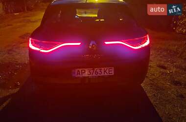 Хэтчбек Renault Megane 2017 в 