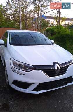 Седан Renault Megane 2017 в 