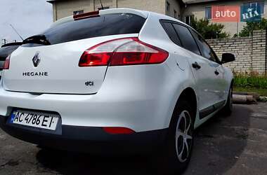 Хэтчбек Renault Megane 2011 в 