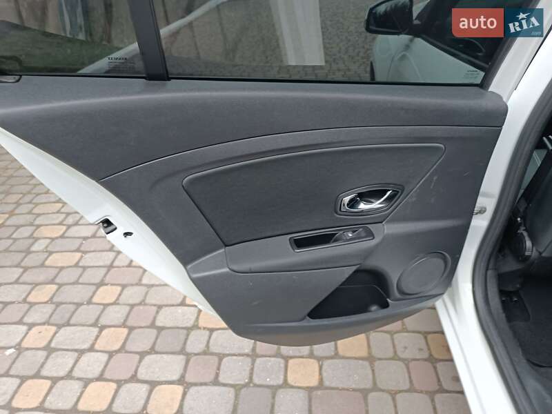 Универсал Renault Megane 2015 в Луцке