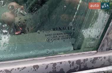 Хэтчбек Renault Megane 2004 в 
