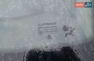 Хэтчбек Renault Megane 2004 в 