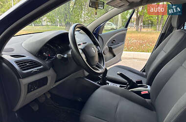 Хетчбек Renault Megane 2010 в 