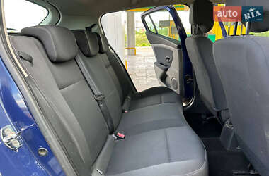 Хетчбек Renault Megane 2010 в 