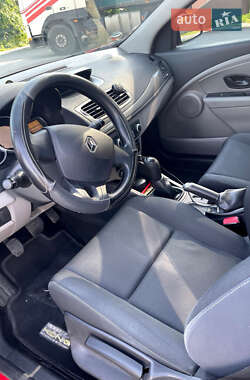 Хэтчбек Renault Megane 2011 в 