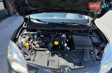 Хэтчбек Renault Megane 2012 в 