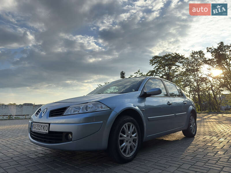 Седан Renault Megane 2008 в 