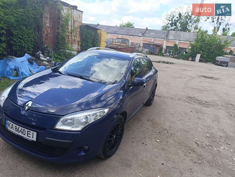 Универсал Renault Megane 2011 в Киеве фото 5 Универсал Renault Megane 2011 в Киеве