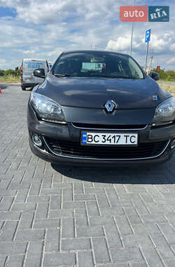 Хэтчбек Renault Megane 2013 в 