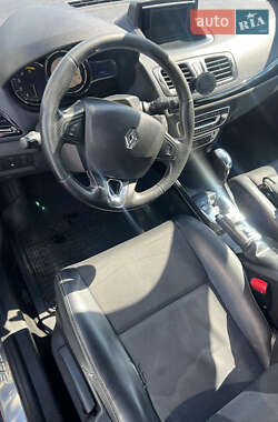 Хэтчбек Renault Megane 2013 в 