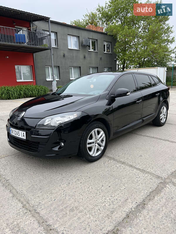 Универсал Renault Megane 2011 в Вараше