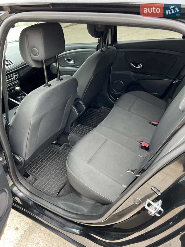 Универсал Renault Megane 2011 в Вараше