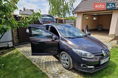 Хэтчбек Renault Megane 2015 в 
