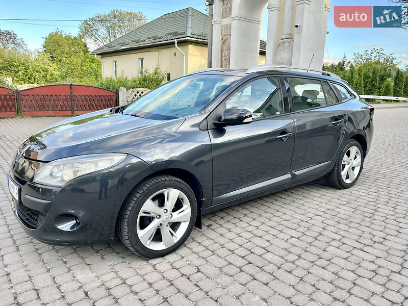 Универсал Renault Megane 2011 в 