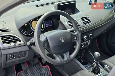 Хэтчбек Renault Megane 2014 в 