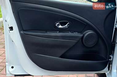 Хэтчбек Renault Megane 2014 в 