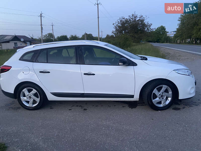 Универсал Renault Megane 2012 в Косове